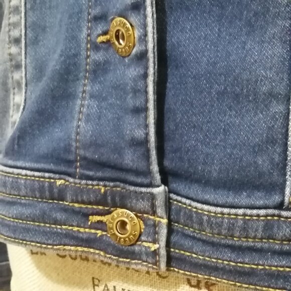 🇨🇦 Classic Denim Jacket, NWT - Picture 7 of 10